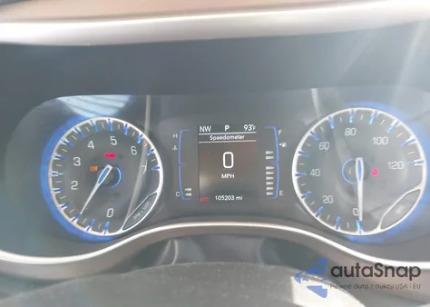 2023 Chrysler Voyager Lx z USA, uszkodzony, nr VIN 2C4RC1CG6PR548615